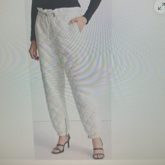 New with tags. Future collective kahlana Barfield size large - Picture 2 of 9